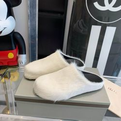 Marni Slippers (READ DESCRIPTION)