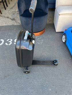 Hardshell scooter suitcase