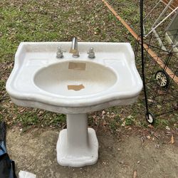 Porcelain Bathroom Sink 