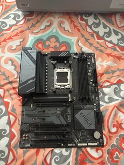 Motherboards Gigabyte