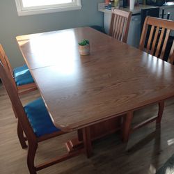Kitchen Table And Chairs W Leaf