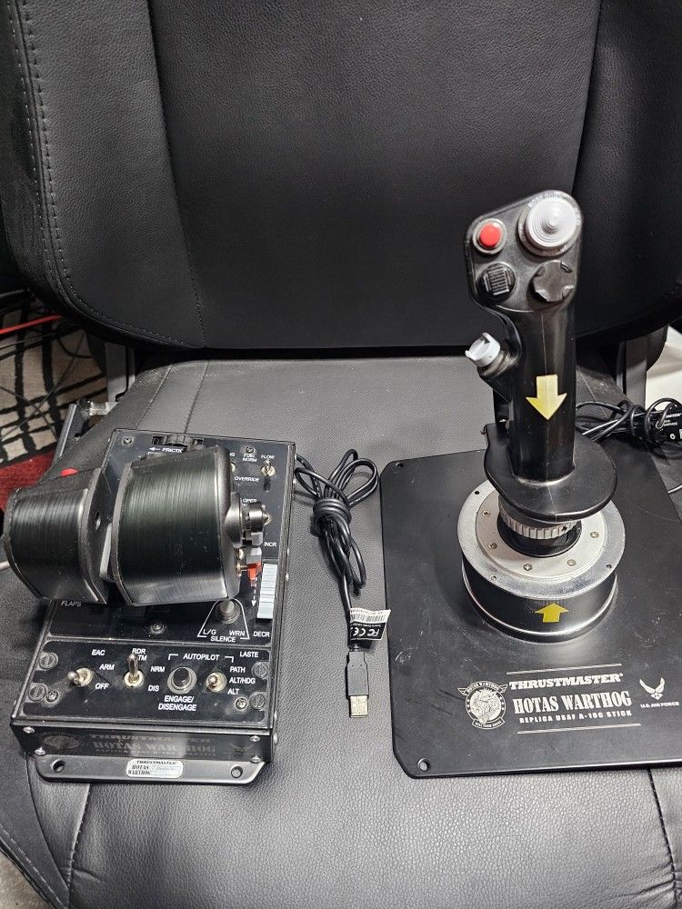 Thrustmaster Warthog Hotas Flight Stick/Throttle 