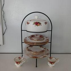 Old Country Roses China Set