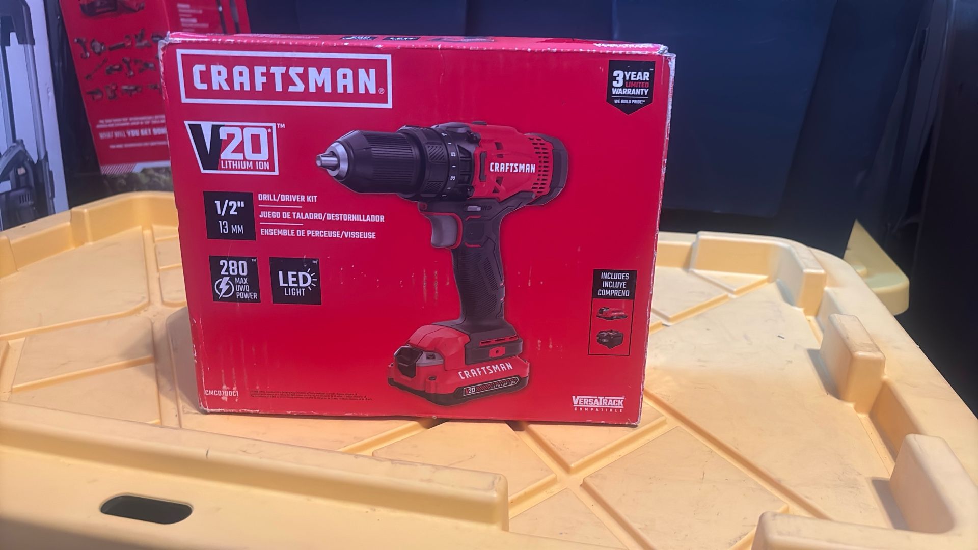 Craftsman 1/2 Drill / Driver Kit Includes Battery And Charger 