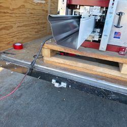 Seamless Gutters Residential And Comercial 