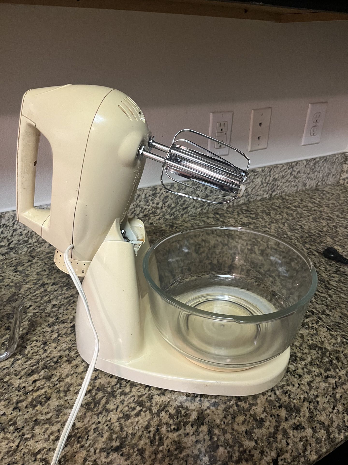 Kitchen Aid + Hand Mixer 