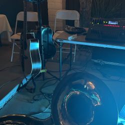 GRUPO CON TUBA Y TOLOLOCHE 