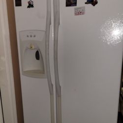 Amana Refrigerator Double Door, White