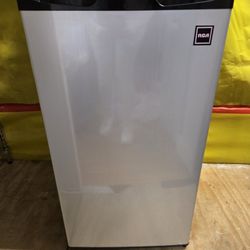 RCA Single Door Mini Fridge