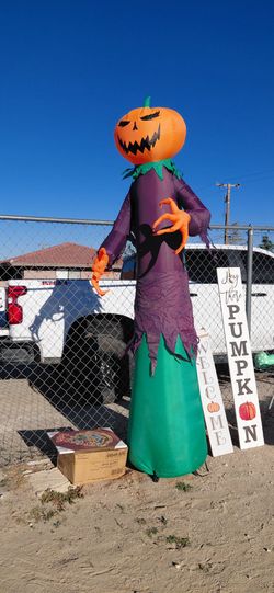 Halloween Inflatable pumpkin reaper 9 ft