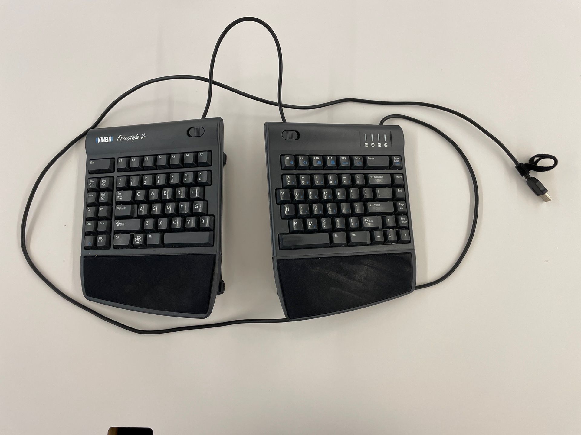 Fully Split Ergonomic Mechanical Keyboard (Kinesis Freestyle 2)
