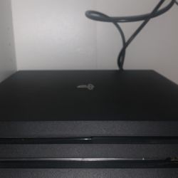 Ps4 Pro 1TB Bundle With Games And Controllers