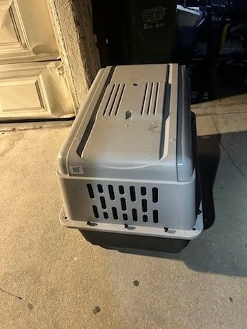 Large Dog Kennel 