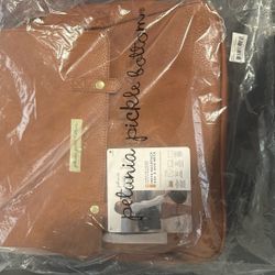 Petunia Pickle Bottom