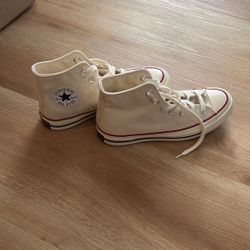 Converse Chuck 70 Vintage Parchment Sneakers