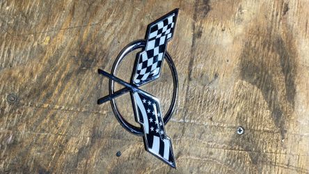 Corvette C5 Front Nose Cross Flags Emblem