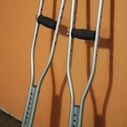 Cardinal Health Axillary Crutches Standard