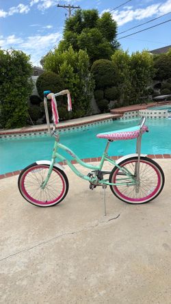 Girls bike