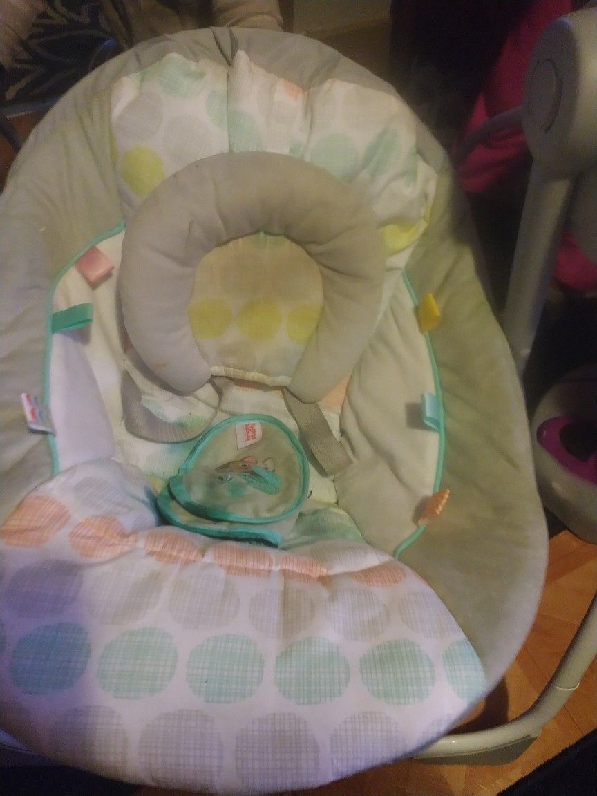 Unisex Baby Swing!