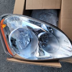 Freightliner Cascadia Passenger Head Light 2007 To 2017