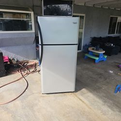 Fridgerator Frigidaire