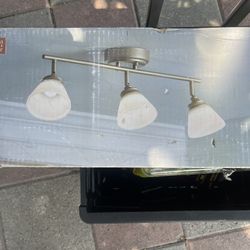 3 Head Track Light. Lampara De 3 Focos