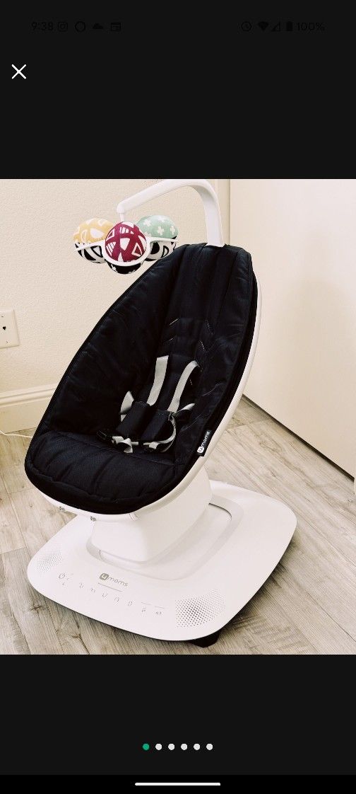 4 Mom's Mamaroo Baby Swing
