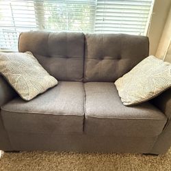 Gray Couch ( Loveseat )