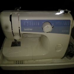 2 GREAT WORKING SEWING MACHINE'S 