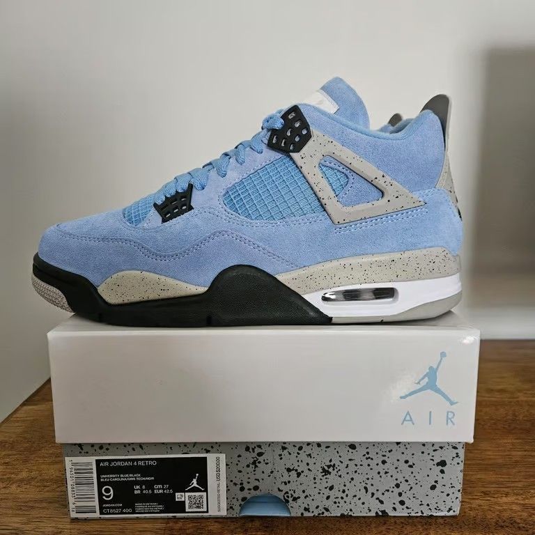 Men's sports shoes and sneakers
