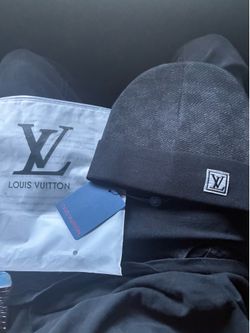 LV black beanie