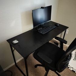 Computer desk