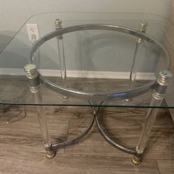 2 Side Tables