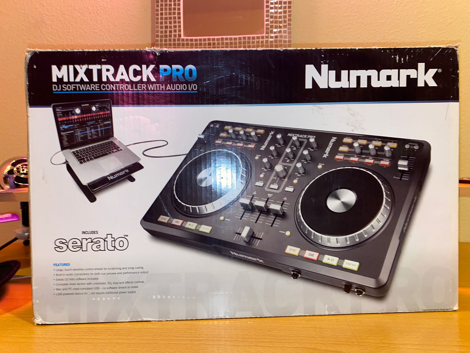 DJ SET (Numark Mixtrack Pro)