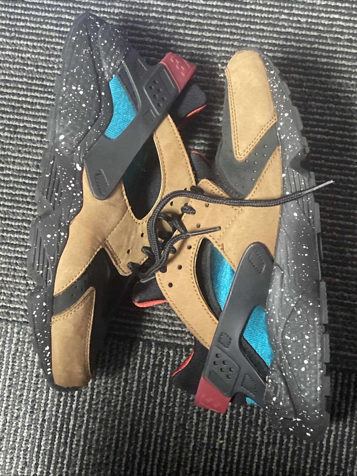 Nike Air Huarache British Tan Men’s Size 8 Running Shoes Sneakers DD1068-201