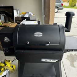 Pit Boss Smoker 