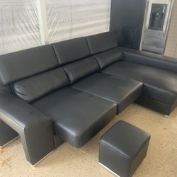 Sectional Black 