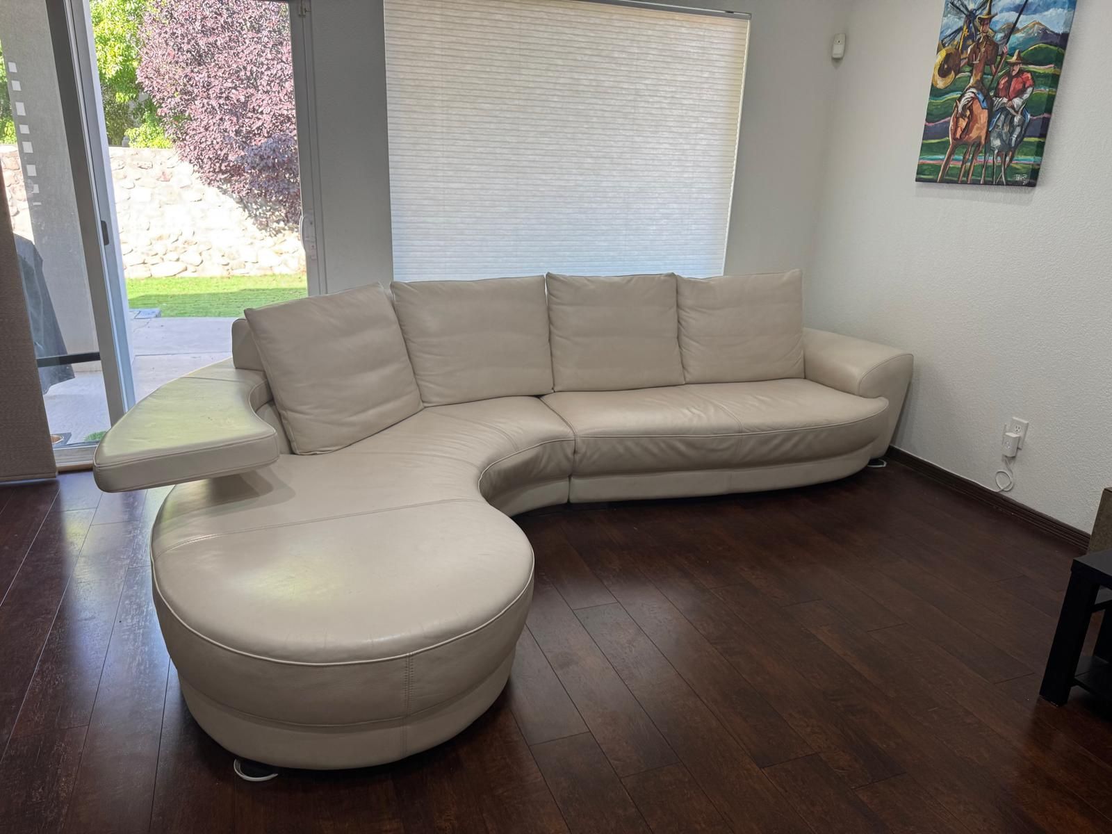 🛋️ Copenhagen Genuine Leather Sectional Sofa – Modern Cream Color – Excellent Condition