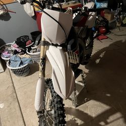 2017 YZ 450F