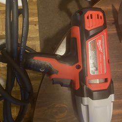 Milwaukee Impact Wrench 1/2 Square
