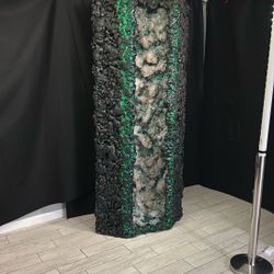 ✨GEODE✨ 7 Ft Tall