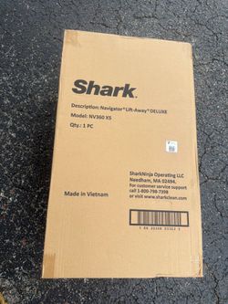 Shark Navigator Lift Away Deluxe
