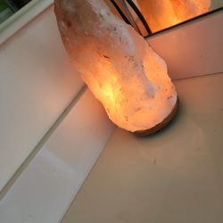 Salt Crystal Light