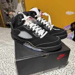 Jordan 5 Retro OG "Black Metallic Reimagined"