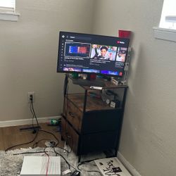 Xbox One With 26 Inch Scepter Monitor With Controllers