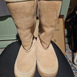 Ugg Women's Boots Size 6 