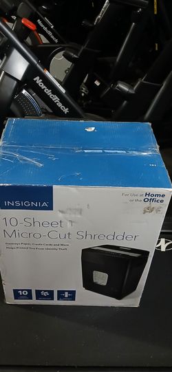 NEW The Insignia 10-Sheet Microcut Shredder accepts paper, staples, credit cards and CD