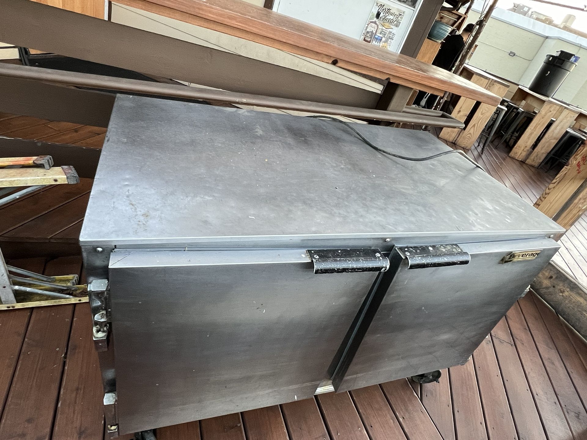 Beverage Cooler 
