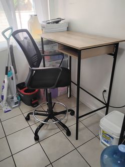 Desk with chair