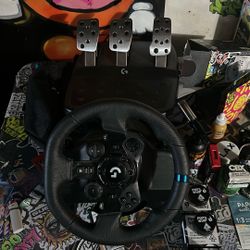 Logitech G923 Racing Wheel And Pedals For PlayStation Or Pc 